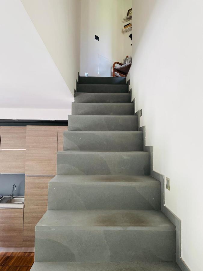 My Humble House -Appartamento In Villa Con Vista Lago 오기오노 외부 사진